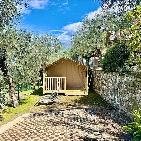 Monja Camping Village Brenzone sul Garda Luaran gambar
