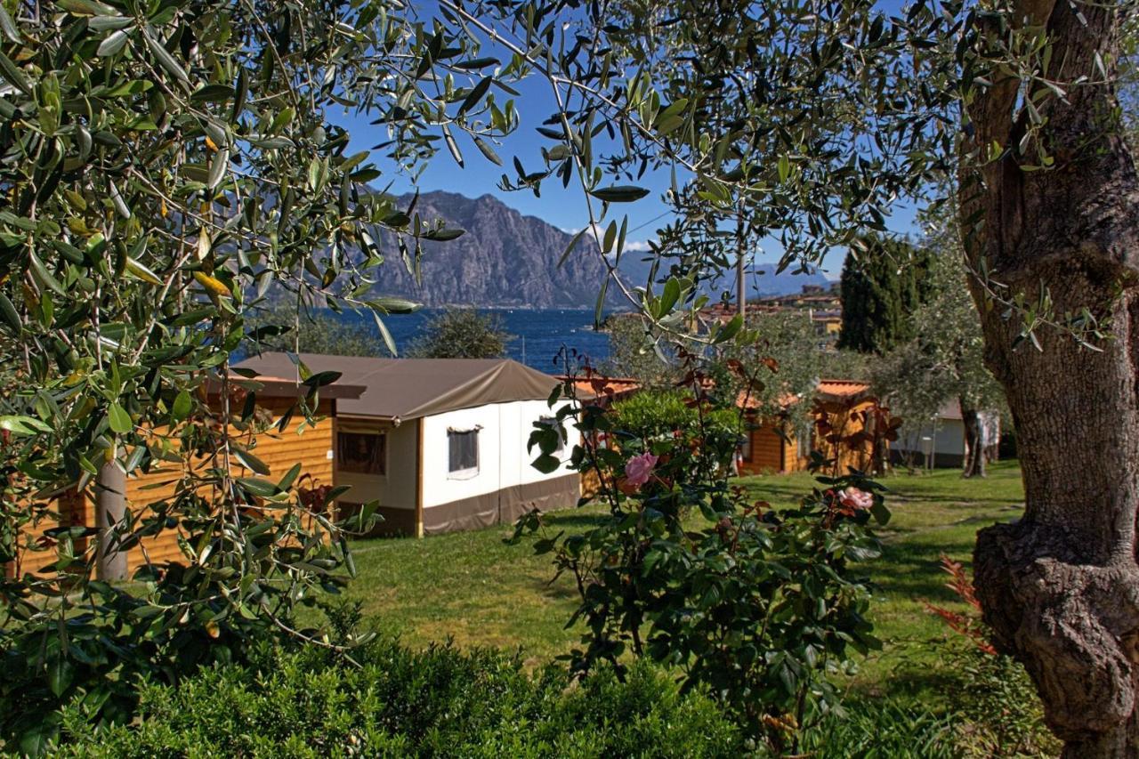 Monja Camping Village Brenzone sul Garda Luaran gambar