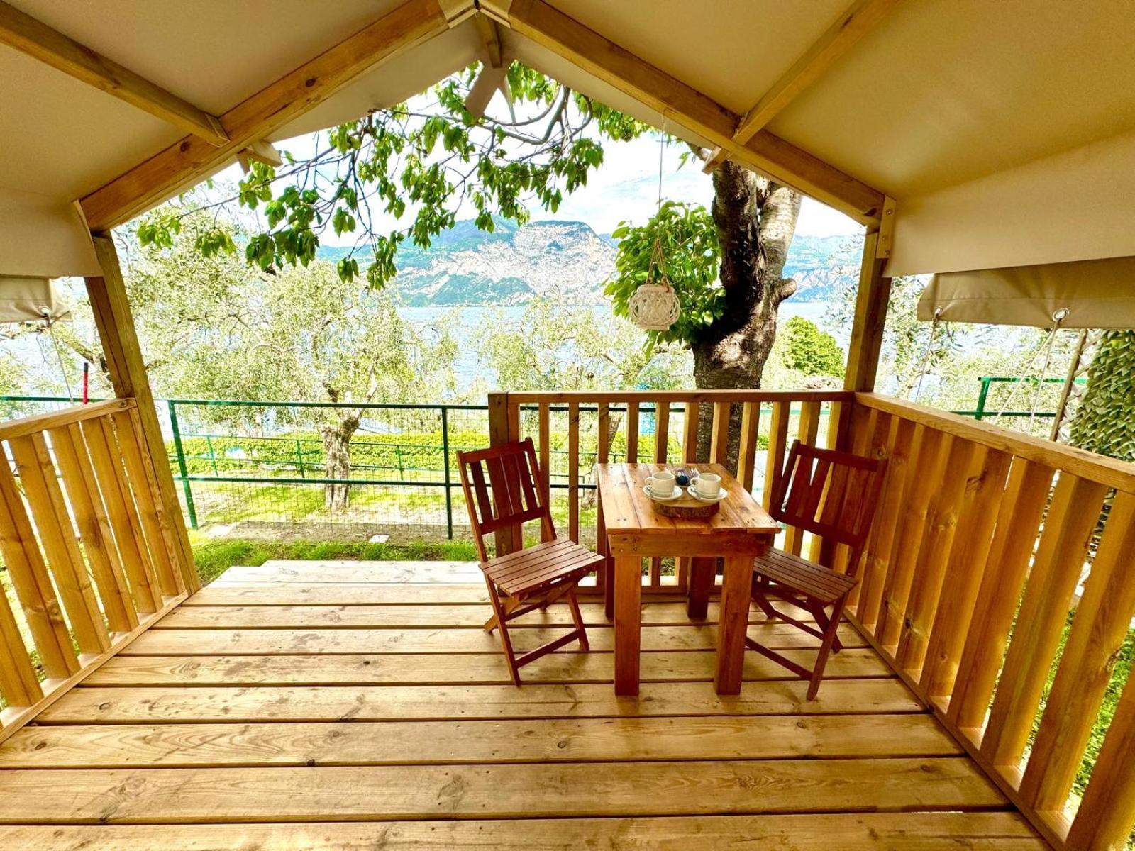 Monja Camping Village Brenzone sul Garda Luaran gambar