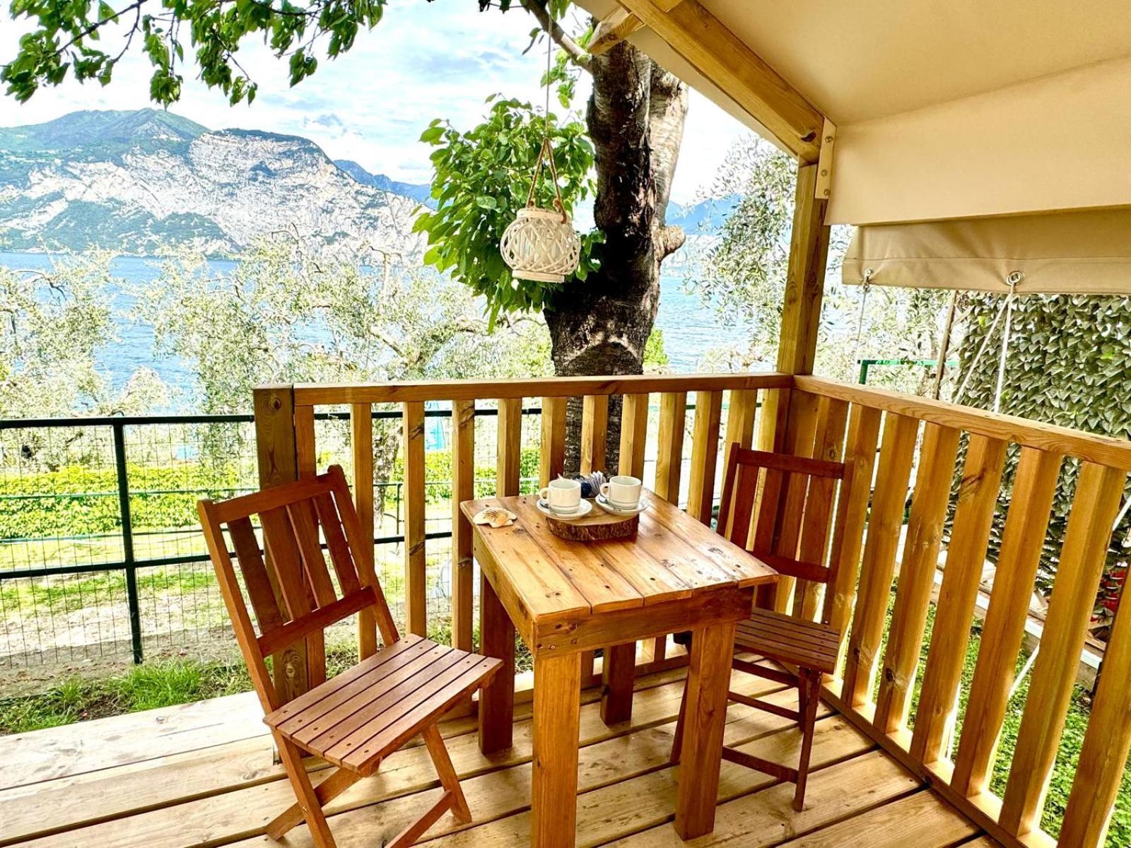 Monja Camping Village Brenzone sul Garda Luaran gambar