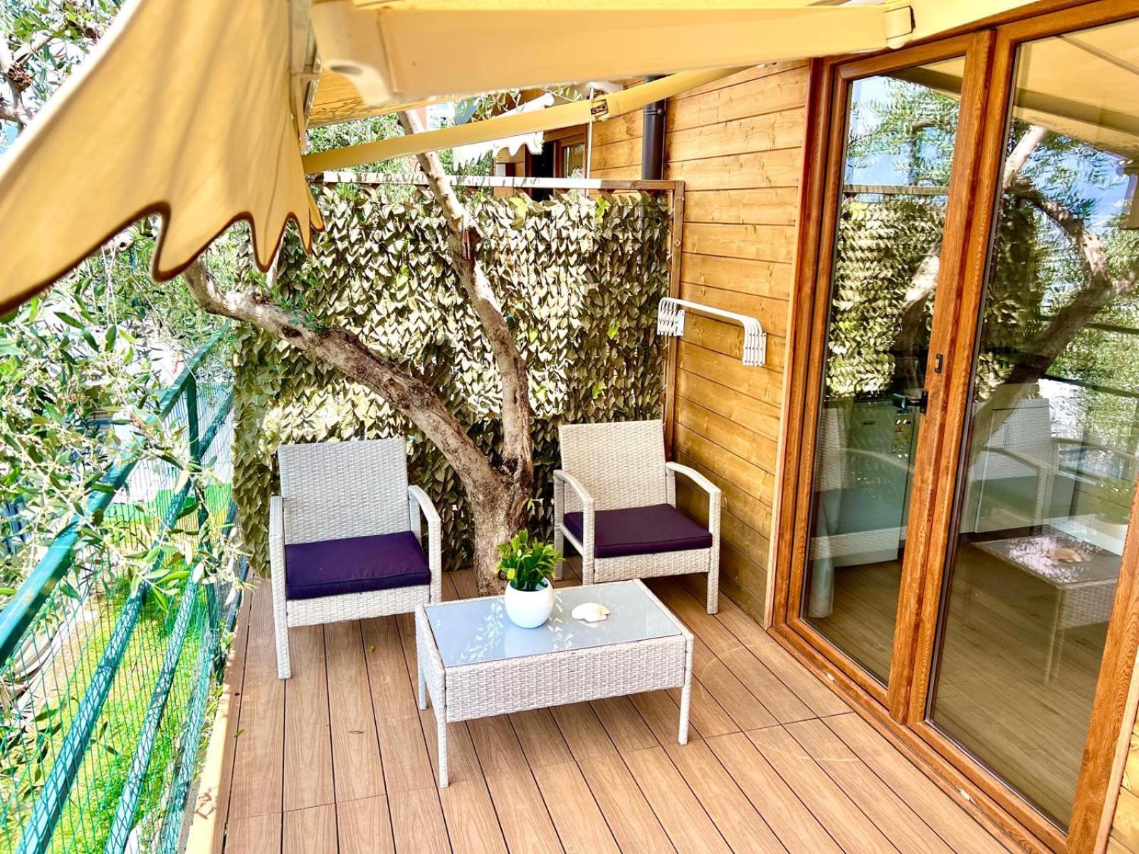 Monja Camping Village Brenzone sul Garda Luaran gambar