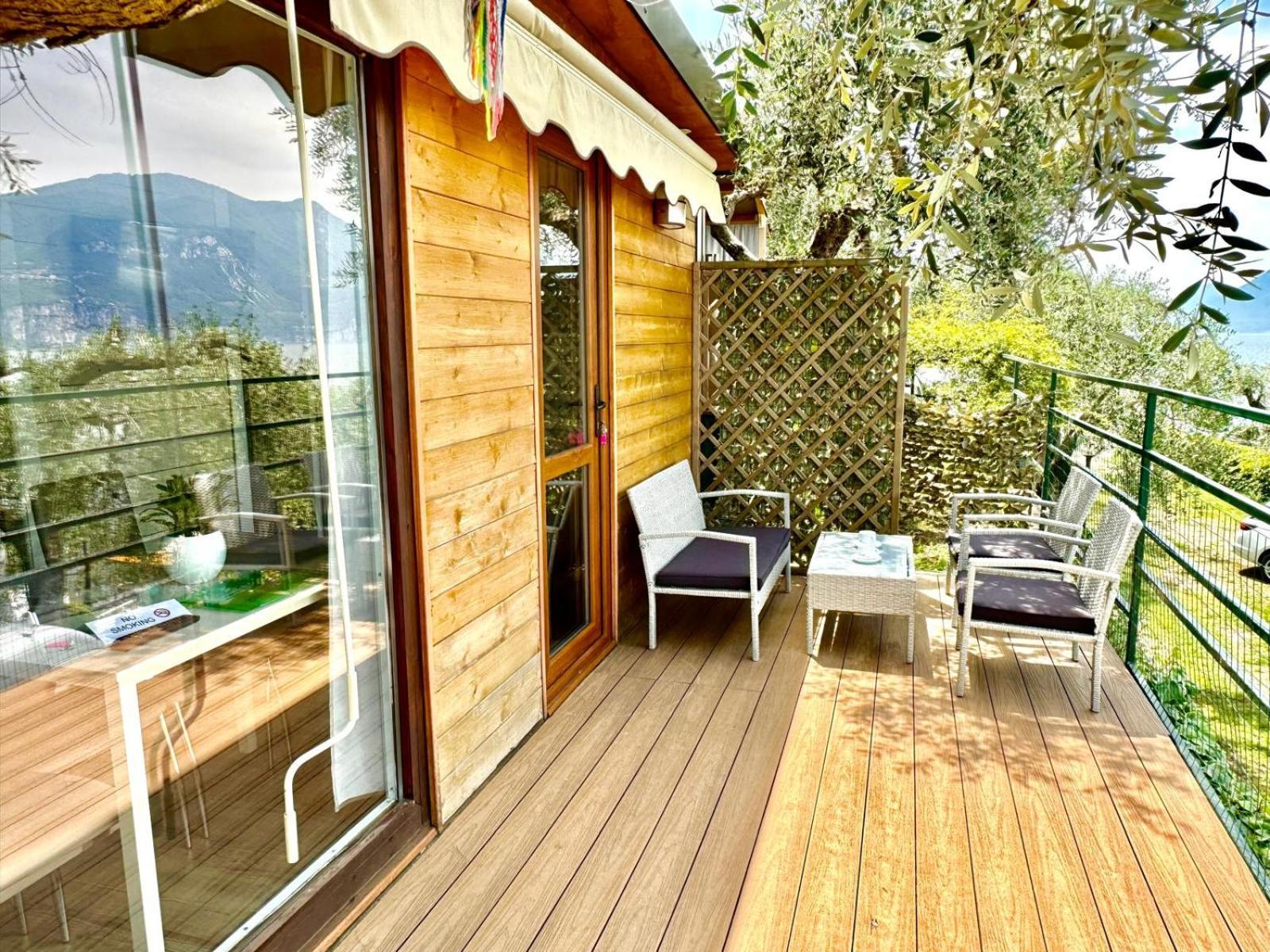 Monja Camping Village Brenzone sul Garda Luaran gambar