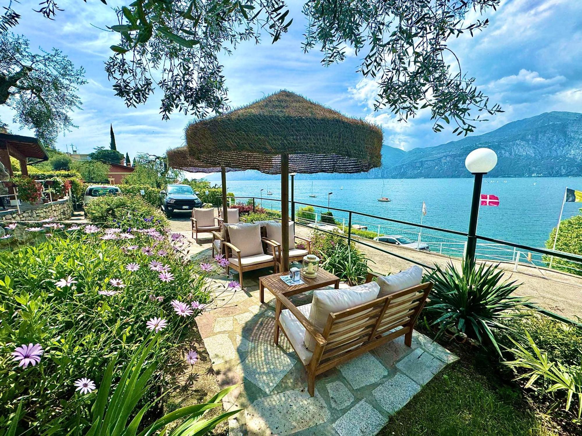 Monja Camping Village Brenzone sul Garda Luaran gambar