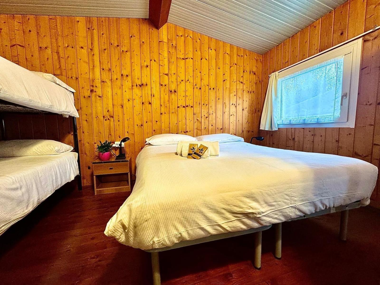 Monja Camping Village Brenzone sul Garda Luaran gambar