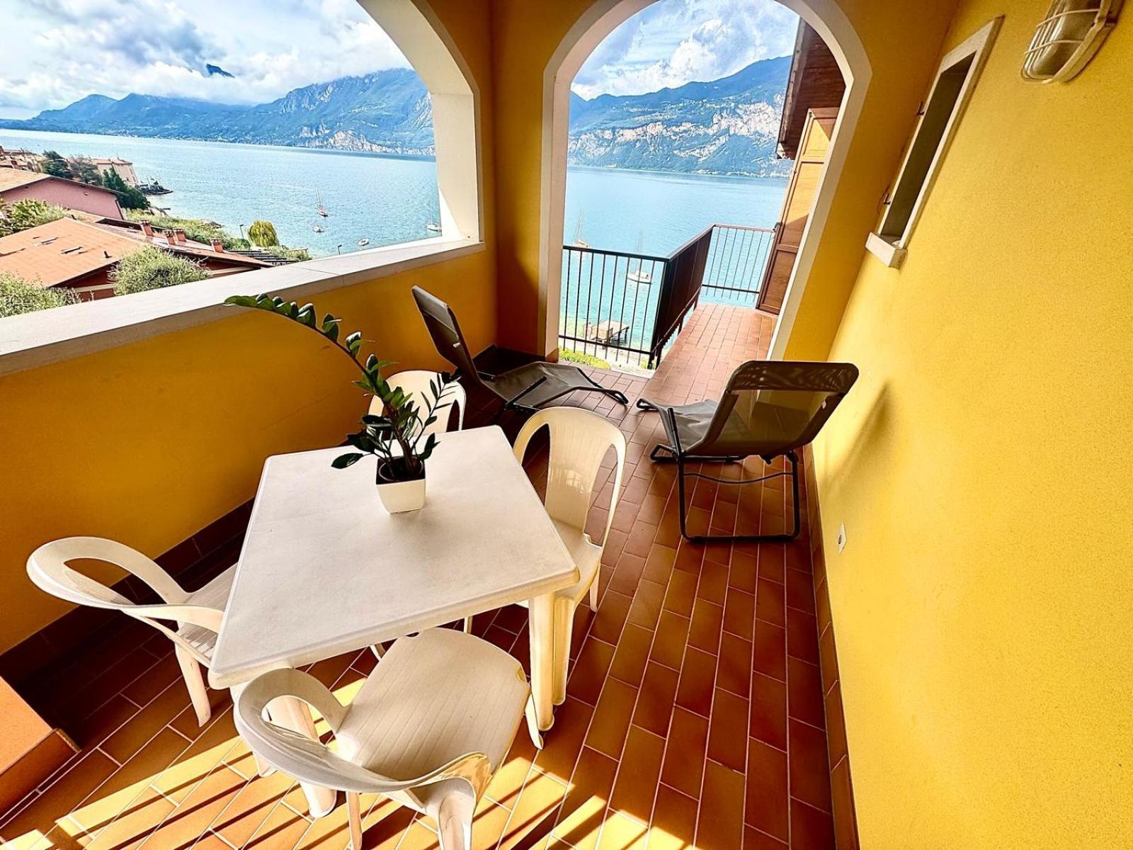 Monja Camping Village Brenzone sul Garda Luaran gambar