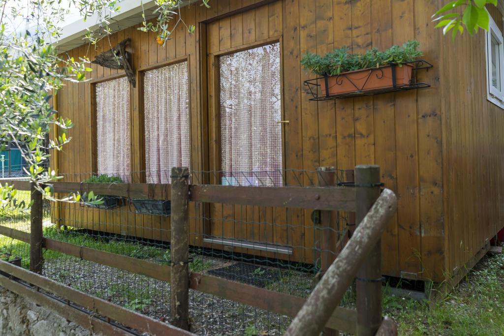 Monja Camping Village Brenzone sul Garda Luaran gambar