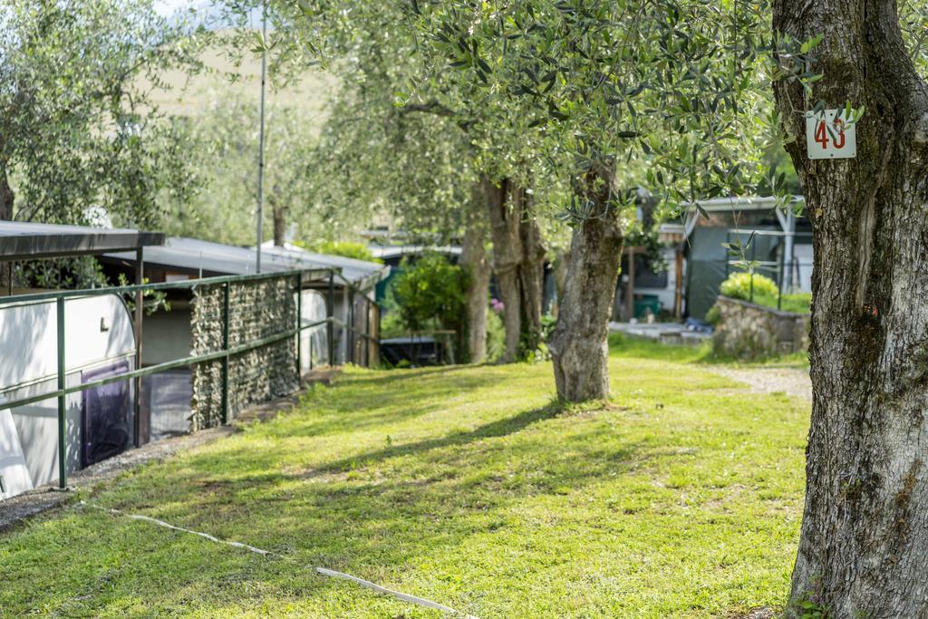 Monja Camping Village Brenzone sul Garda Luaran gambar