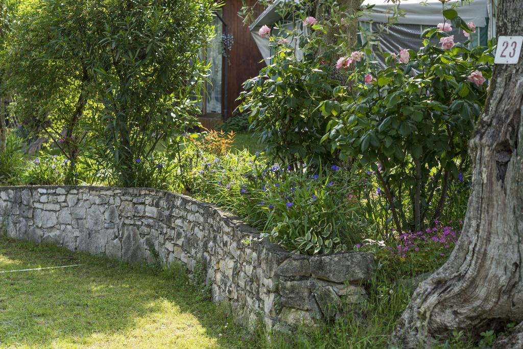 Monja Camping Village Brenzone sul Garda Luaran gambar