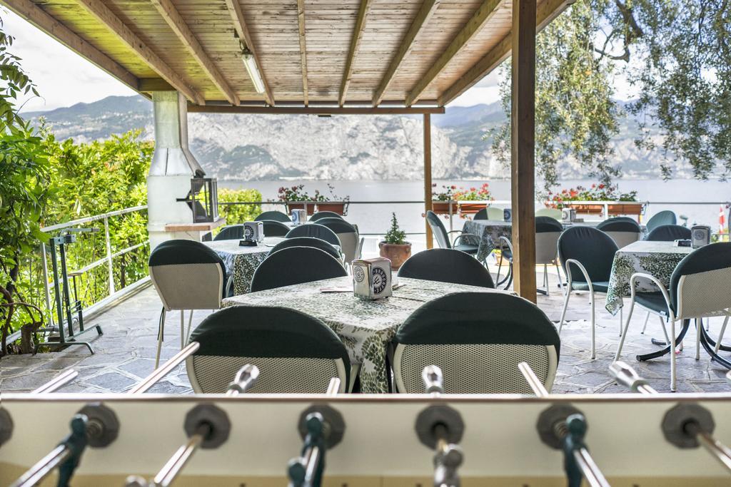 Monja Camping Village Brenzone sul Garda Luaran gambar
