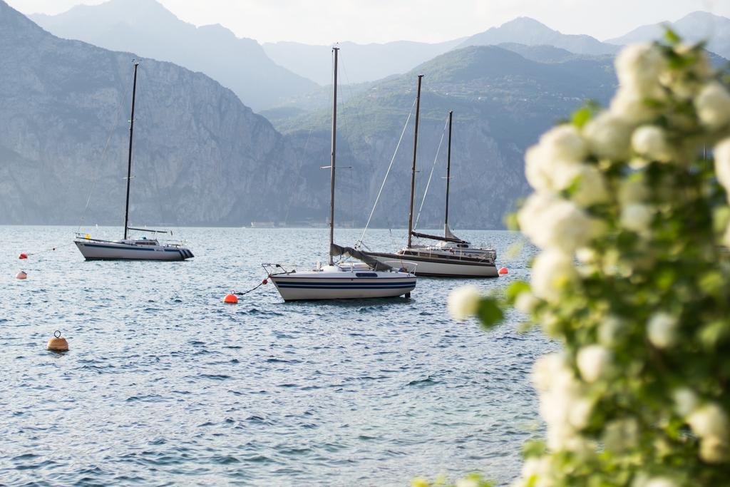 Monja Camping Village Brenzone sul Garda Luaran gambar